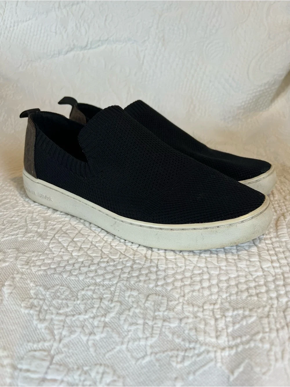 💙 Michael Kors Juno Black Slip-On Sneakers Signature MK Pattern on Heel 7.5